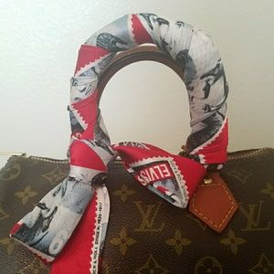 THANK YOU @mydogfartsroses! Love the tie!